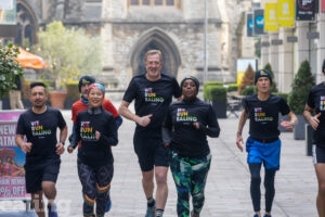 group of runners in Dickens Yard